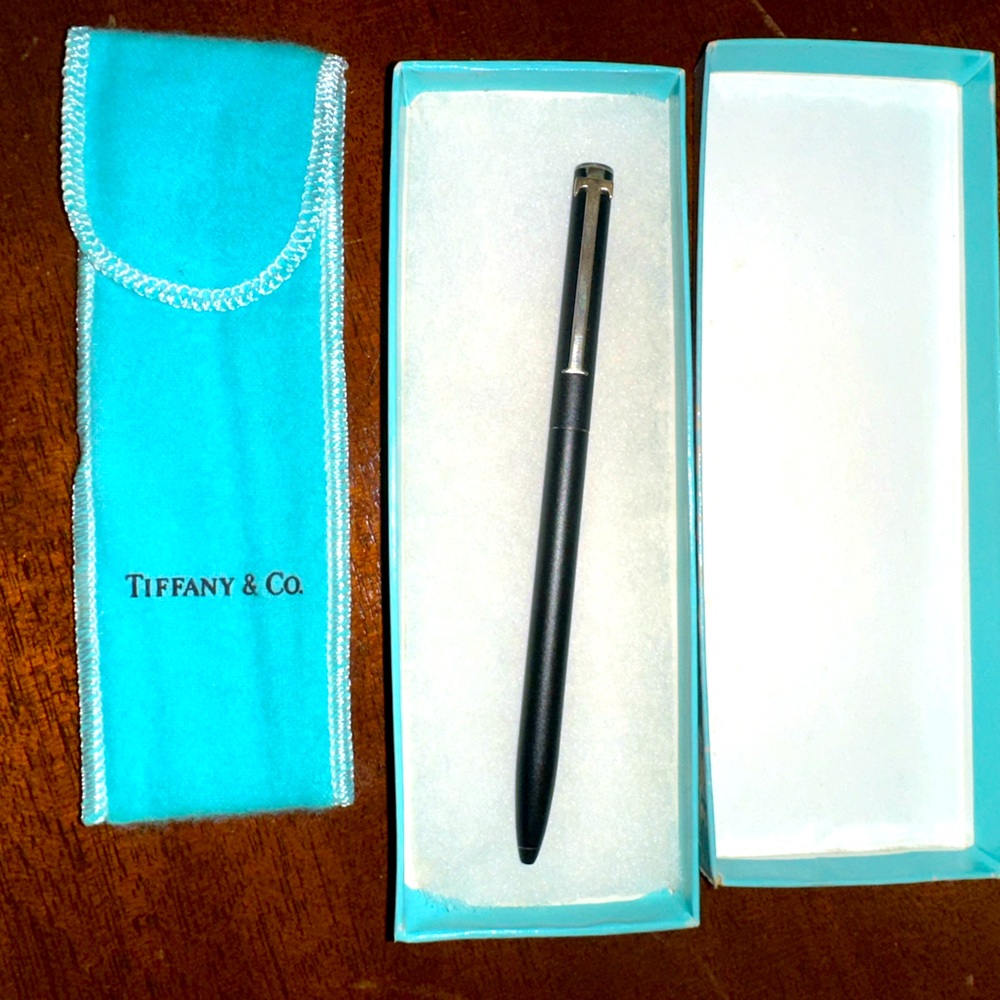 TIFFANY & CO.
T-Clip Ballpoint Pen